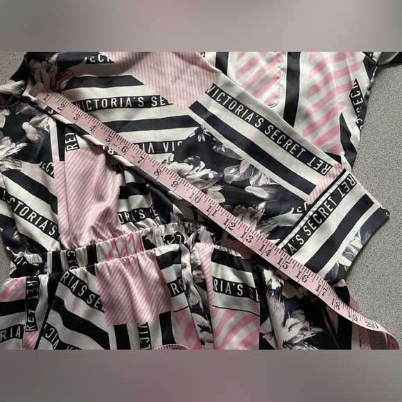Victoria’s Secret Silky Pj Romper Size Large - Picture 11 of 15